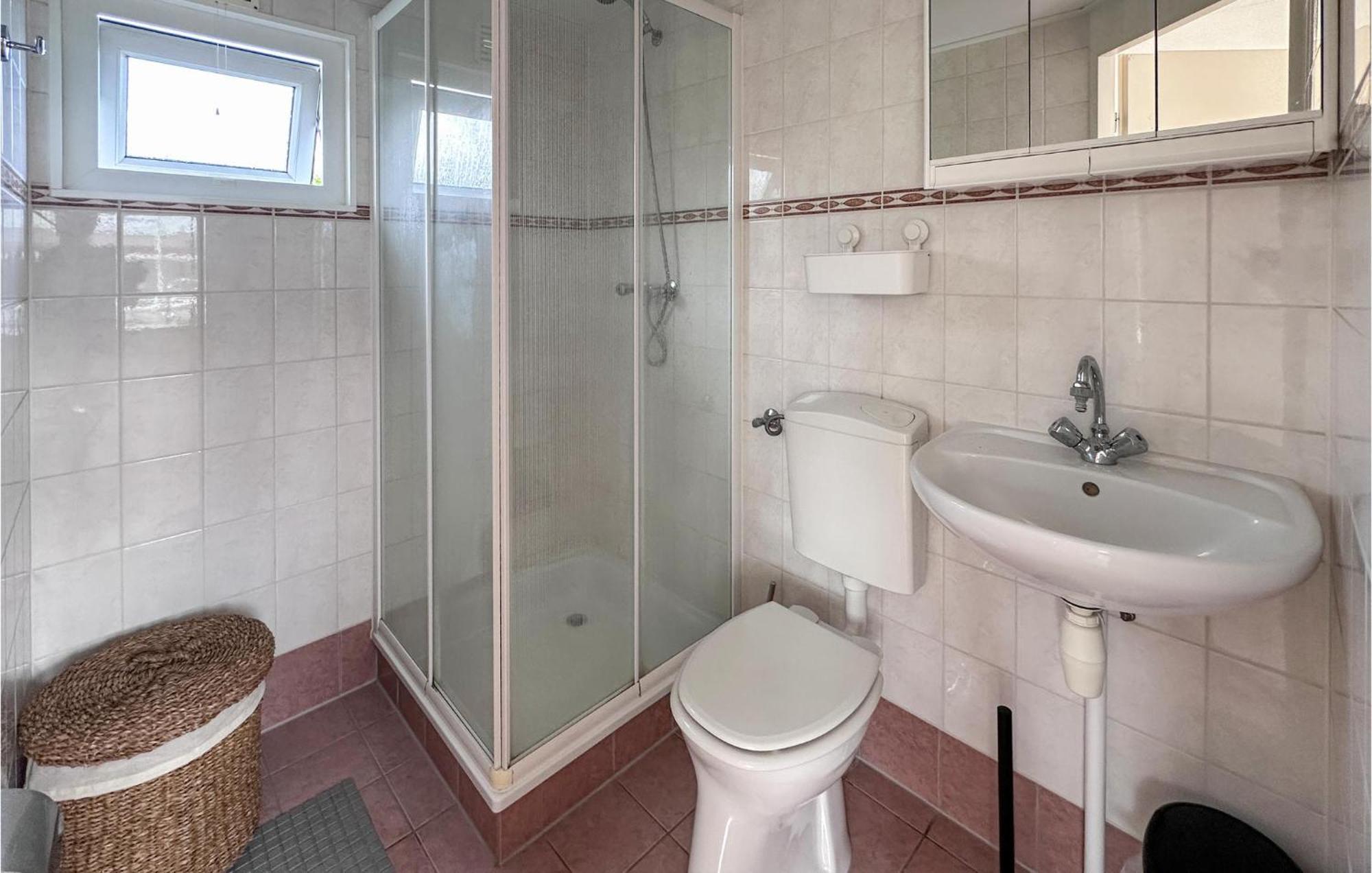 Lovely Home In Tzummarum With Wifi Buitenkant foto